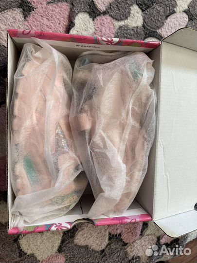 Кроссовки для девочки