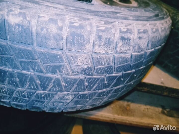 Bridgestone Blizzak DM-V1 225/60 R17 99R