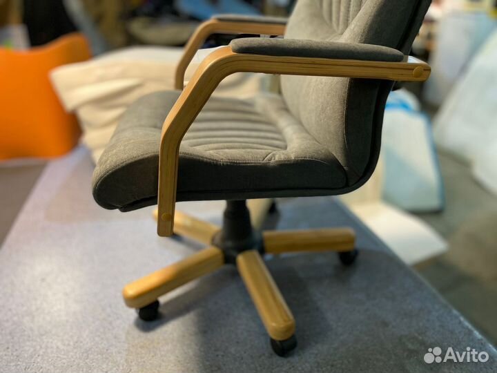 Компьютерное кресло