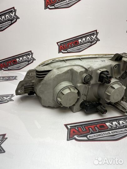 Фара правая Kia Carnival 2002-2006