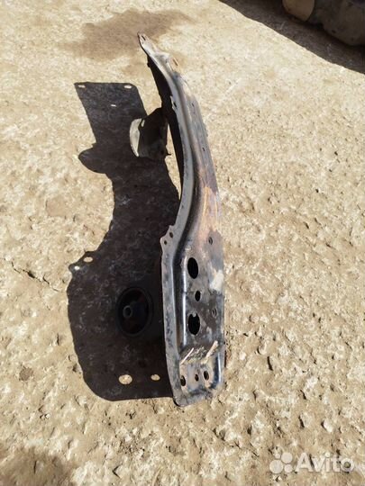 Передняя балка (подрамник) Geely Emgrand EC7 FE1