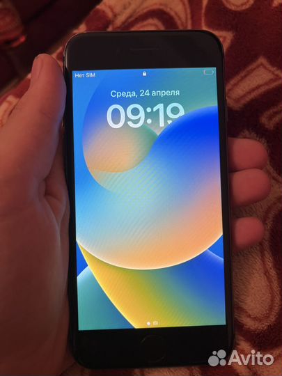 iPhone 8, 64 ГБ