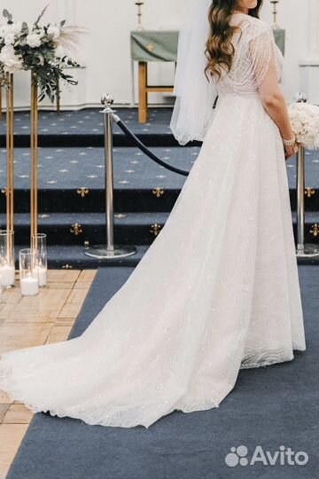 Свадебное платье 46 48 продажа необычное
