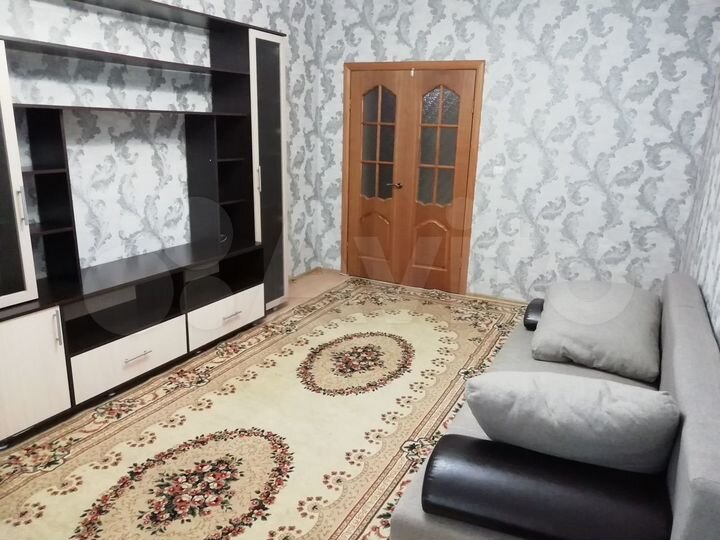 2-к. квартира, 64 м², 1/6 эт.