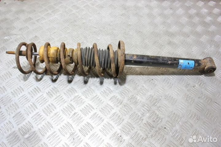 Амортизатор задний левый Volkswagen Vento 1991 199