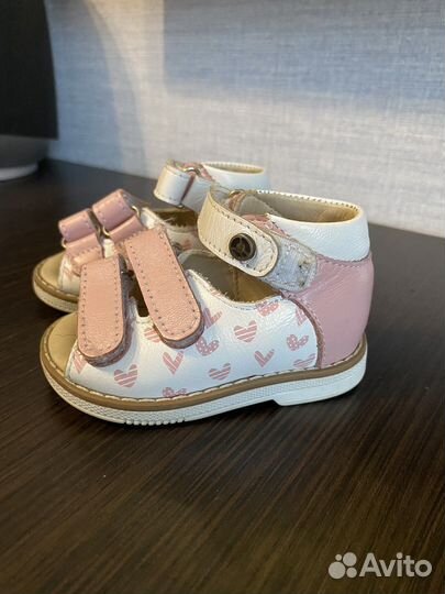 Обувь для девочки