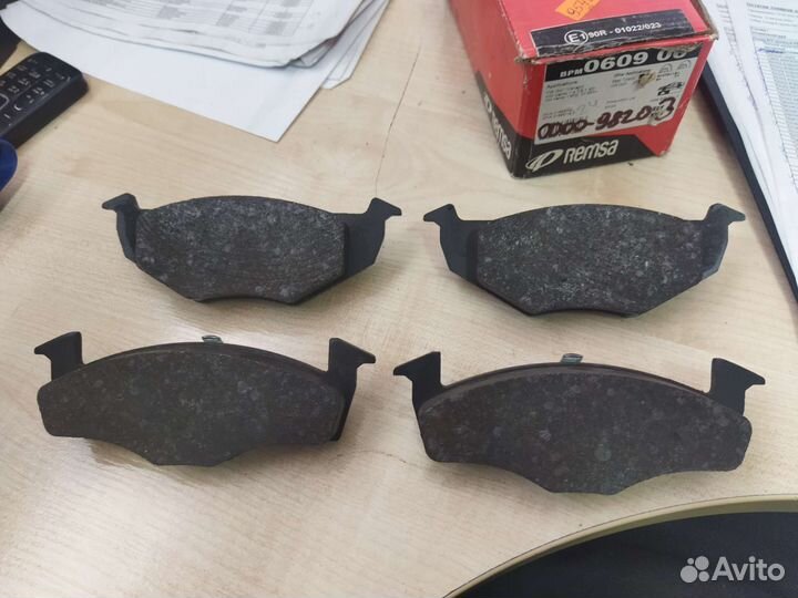 Колодки тормозные передние seat ibiza VW golf vent