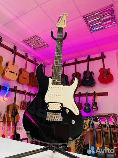 Электрогитара Yamaha