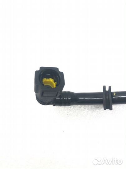 Трубка вакуумная Land Rover Range Rover Sport L494