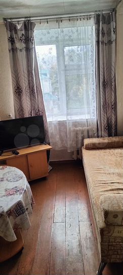 Комната 10 м² в 4-к., 2/5 эт.