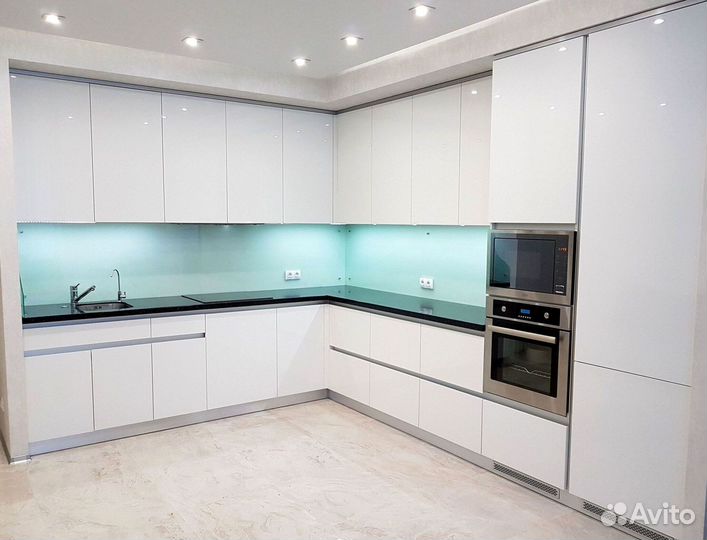 Кухонный гарнитур угловой в потолок на заказ