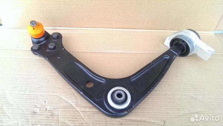 Новый правый рычаг Пежо 508 Peugeot 508