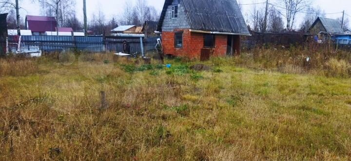 Дача 10 м² на участке 6 сот.