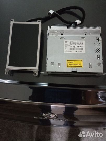 Дисплей Peugeot 508 и магнитола