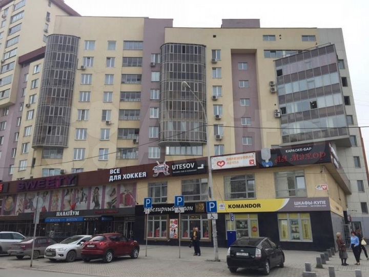 Авито екатеринбург фото. Хохрякова 72 Екатеринбург. Ул. Хохрякова, 72. Хохрякова 72 Екатеринбург организации. Свердловская область, Екатеринбург, ул. Хохрякова, 72.