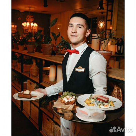Официант в ресоран в аэропорт Домодедово (Мо)