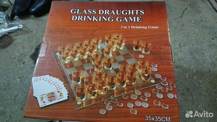 Набор шахматиста, рюмок