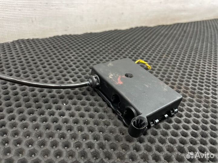 Датчик abs задний Bmw 7-Series F01 N63B44A 2010