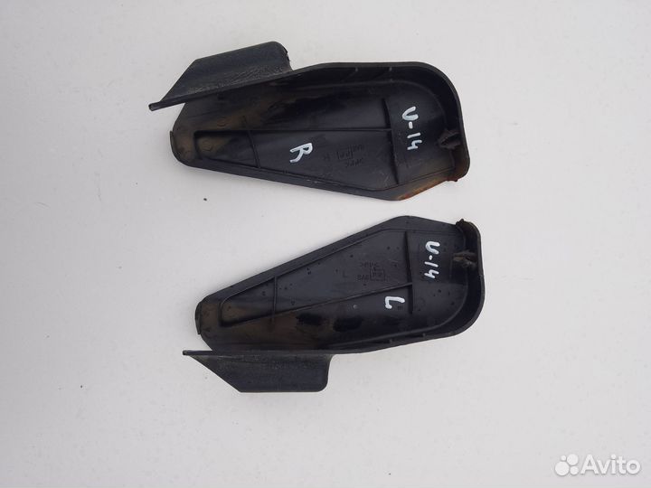 Заглушка крепления сиденья Nissan