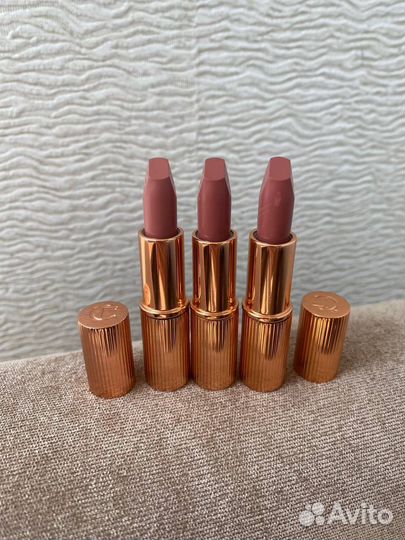 Помада Charlotte Tilbury Pillow Talk Lipstick