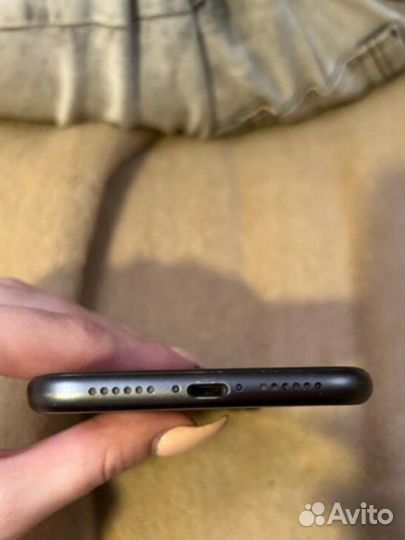 Телефон iPhone11