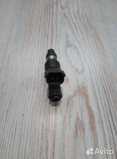 Форсунка топливная Nissan qashqai J10