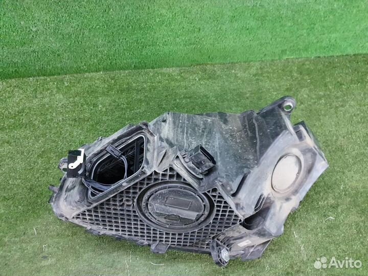 Фара правая Mercedes-Benz GLC