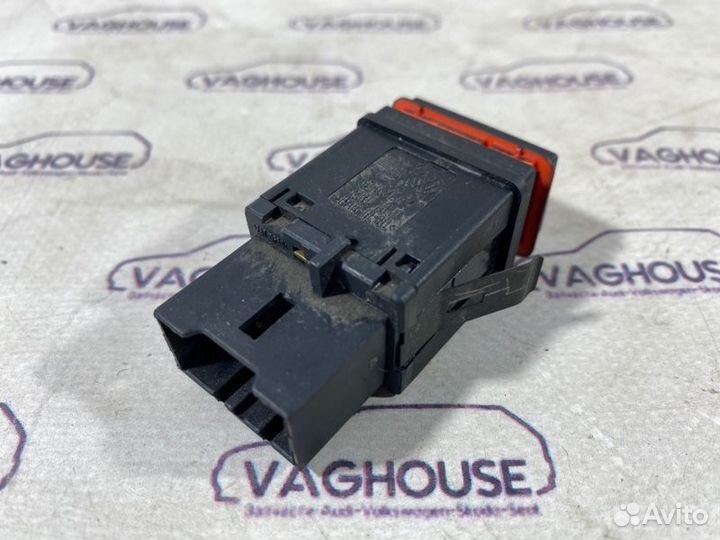 Кнопка аварийной сигнализации Porsche Cayenne 955