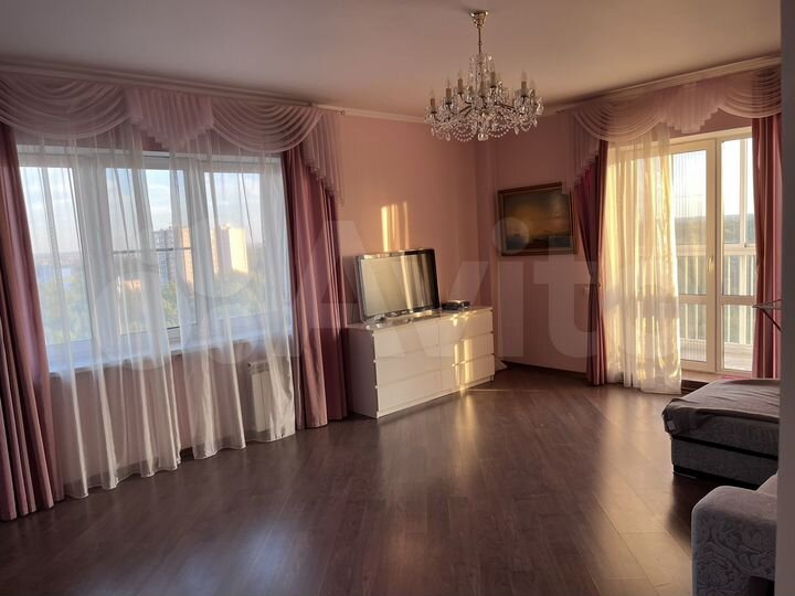 2-к. квартира, 76,1 м², 12/14 эт.