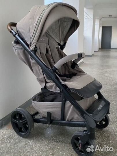 Прогулочная коляска Nuna Tavo