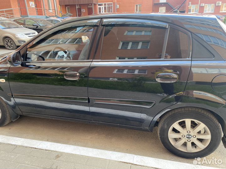 Kia Rio 1.4 AT, 2010, 122 136 км