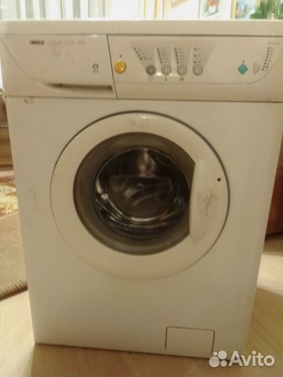 Стиральная машина на запчасти zanussi