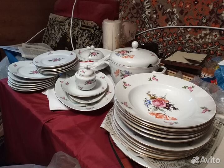Столовый сервиз новый