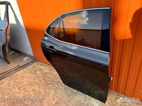 Дверь Toyota Camry XV70 задняя правая