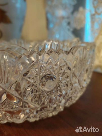 Хрустальная ваза диаметр 16 см