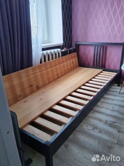 Кровать. односпальная, 90