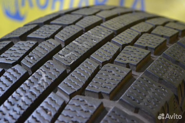 Yokohama Ice Guard IG20 215/60 R17