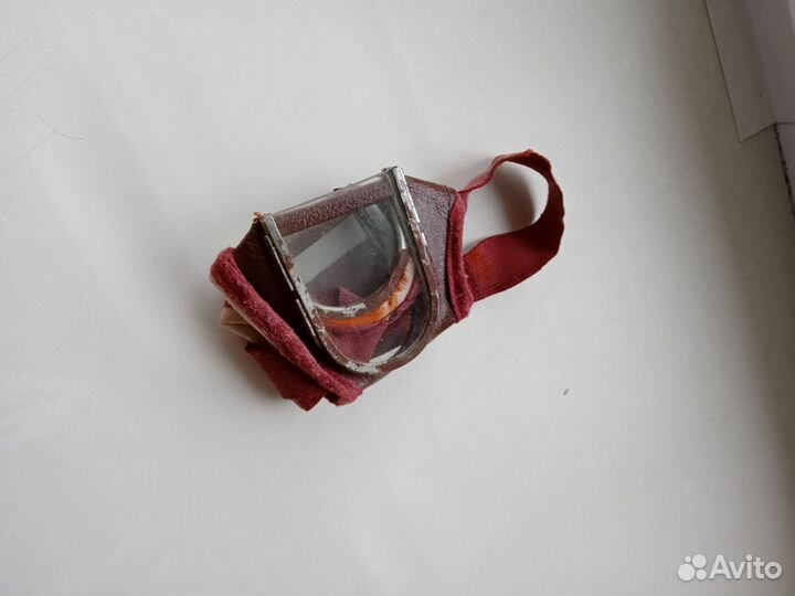 Защитные очки