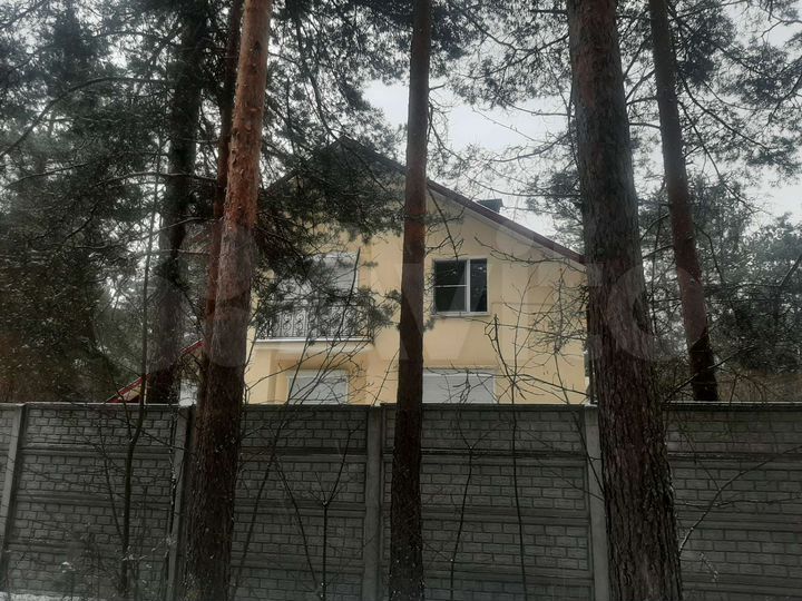 Коттедж 230 м² на участке 21 сот.