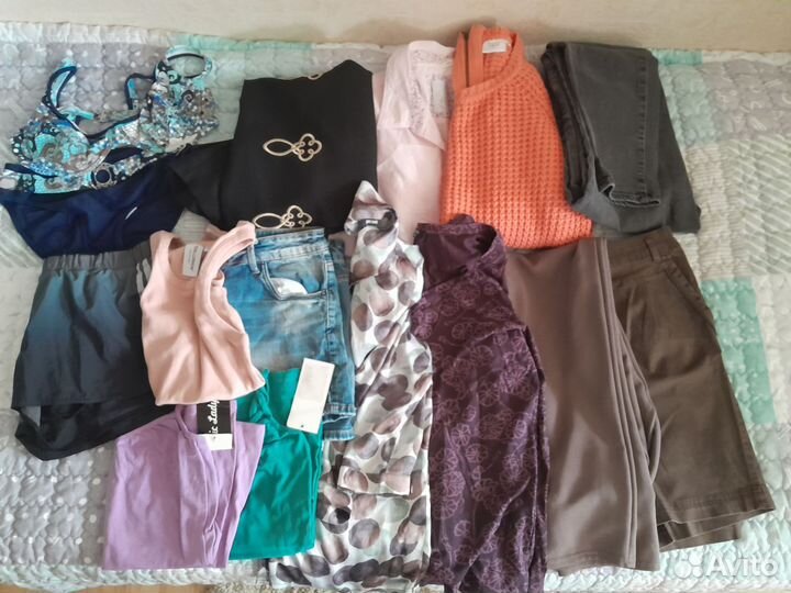 Пакет фирменной женской одежды, 48