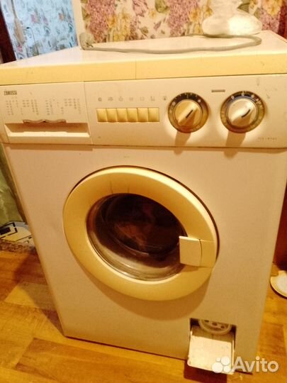 Стиральная машина на запчасти zanussi