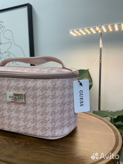 Косметичка guess