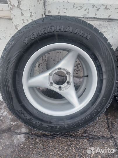 Продам шины на дисках R17