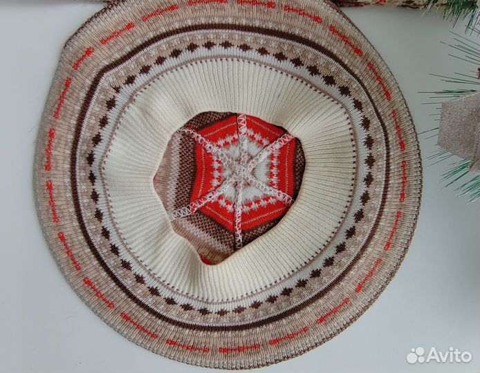 Комплект беретка и шарф женские