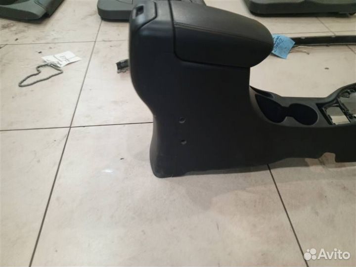 Подлокотник Kia Rio 2011-2016