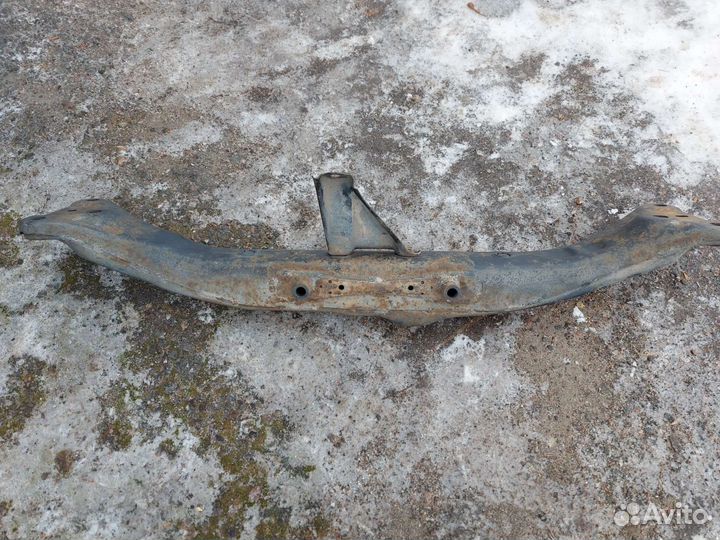 Балка задняя