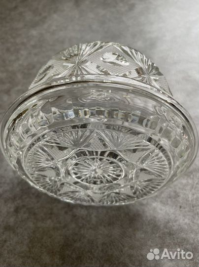 Хрустальное изделие