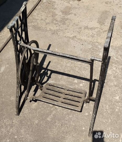 Станина от швейной машинки