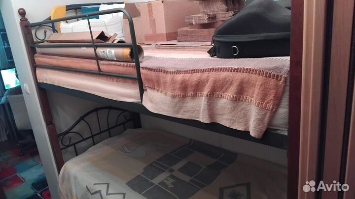 Двухъярусная кровать
