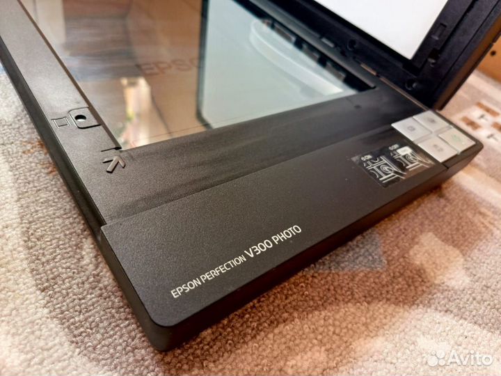 Сканер Epson V300 Photo Perfection для оцифровки п